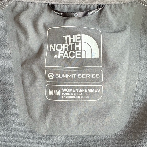 The North Face Summit Series Fleece Lined Jacket - Picture 6 of 10